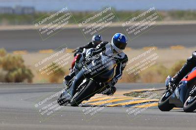 media/Oct-08-2022-SoCal Trackdays (Sat) [[1fc3beec89]]/Turn 14 (1050am)/